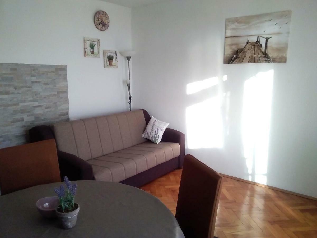 Apartment Nina Senj  Bagian luar foto